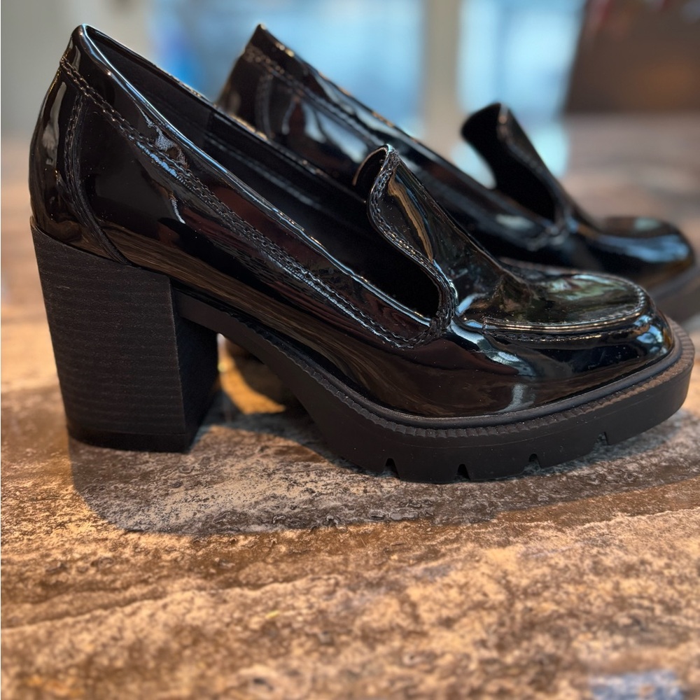 Blondo Josie Shiny Black Loafers